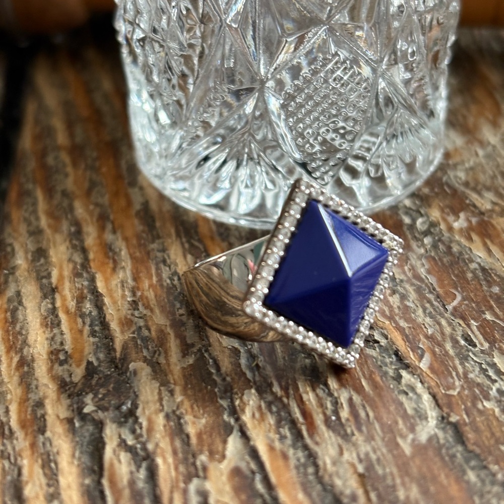 Elle blue lapis ring